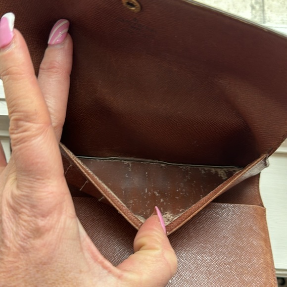 Louis Vuitton Vintage Wallet - Picture 5 of 9